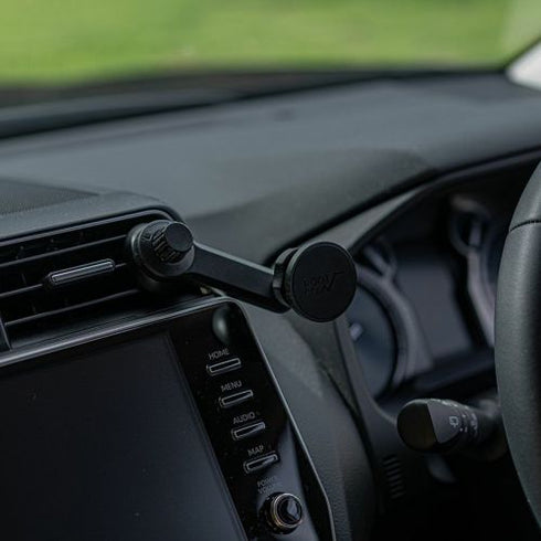 PLAY MAGNET CAR MOUNT.