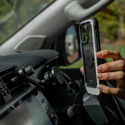 PLAY MAGNET CAR MOUNT.