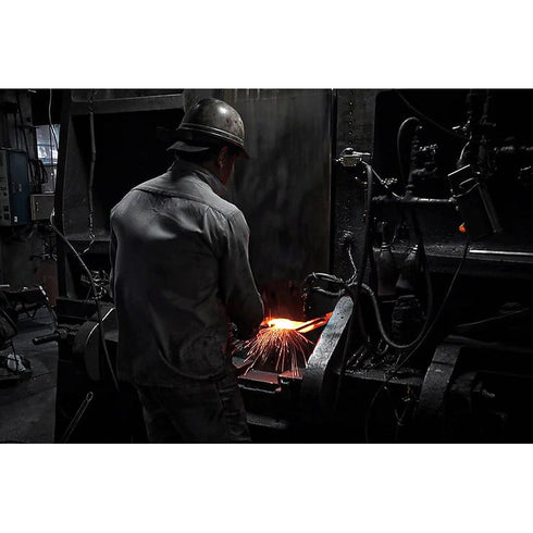 鍛造バトニング鉈 マルチカラー